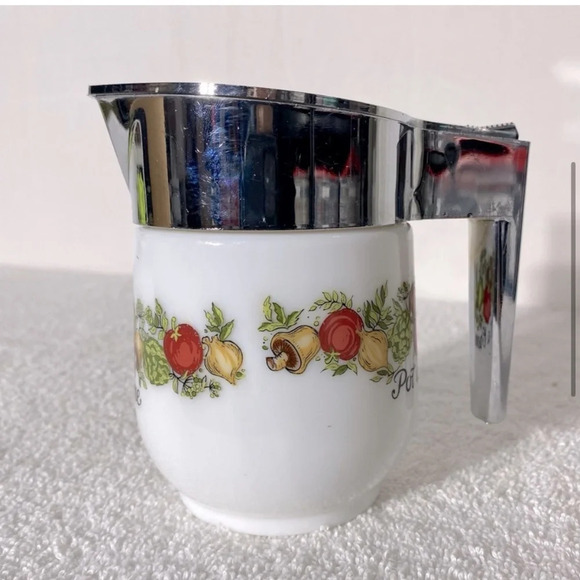 Vintage Spice Of Life Pot A Crème White  Milk Glass Flip Top Creamer - Picture 5 of 11